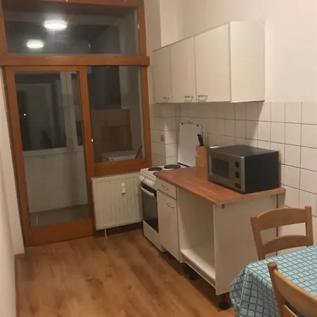2 K&k Unterkunft. Gbr Apartamento *